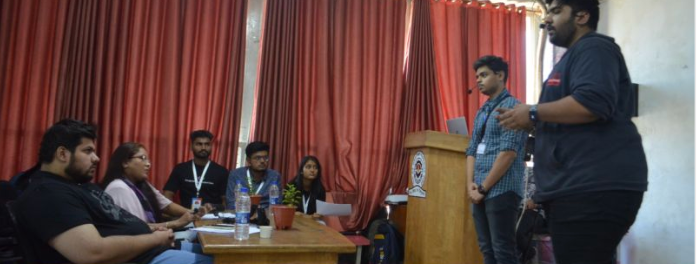Vedant pitching Trufit Network to the judges